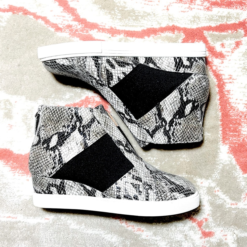 Linea Paolo Python Print Leather Sneaker Nwot!!! - image 4